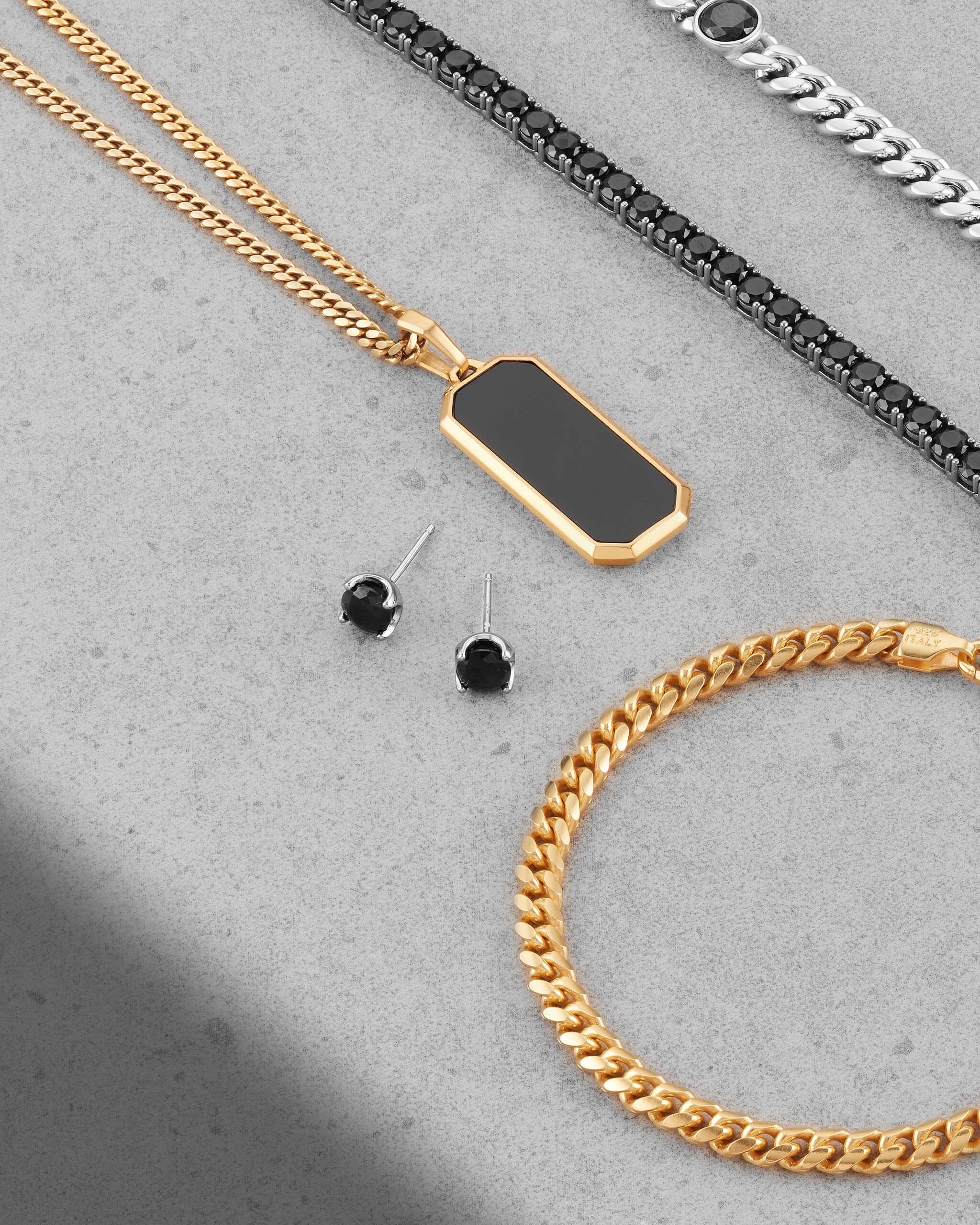 Classic Stud Earrings - Black - ViViGleam