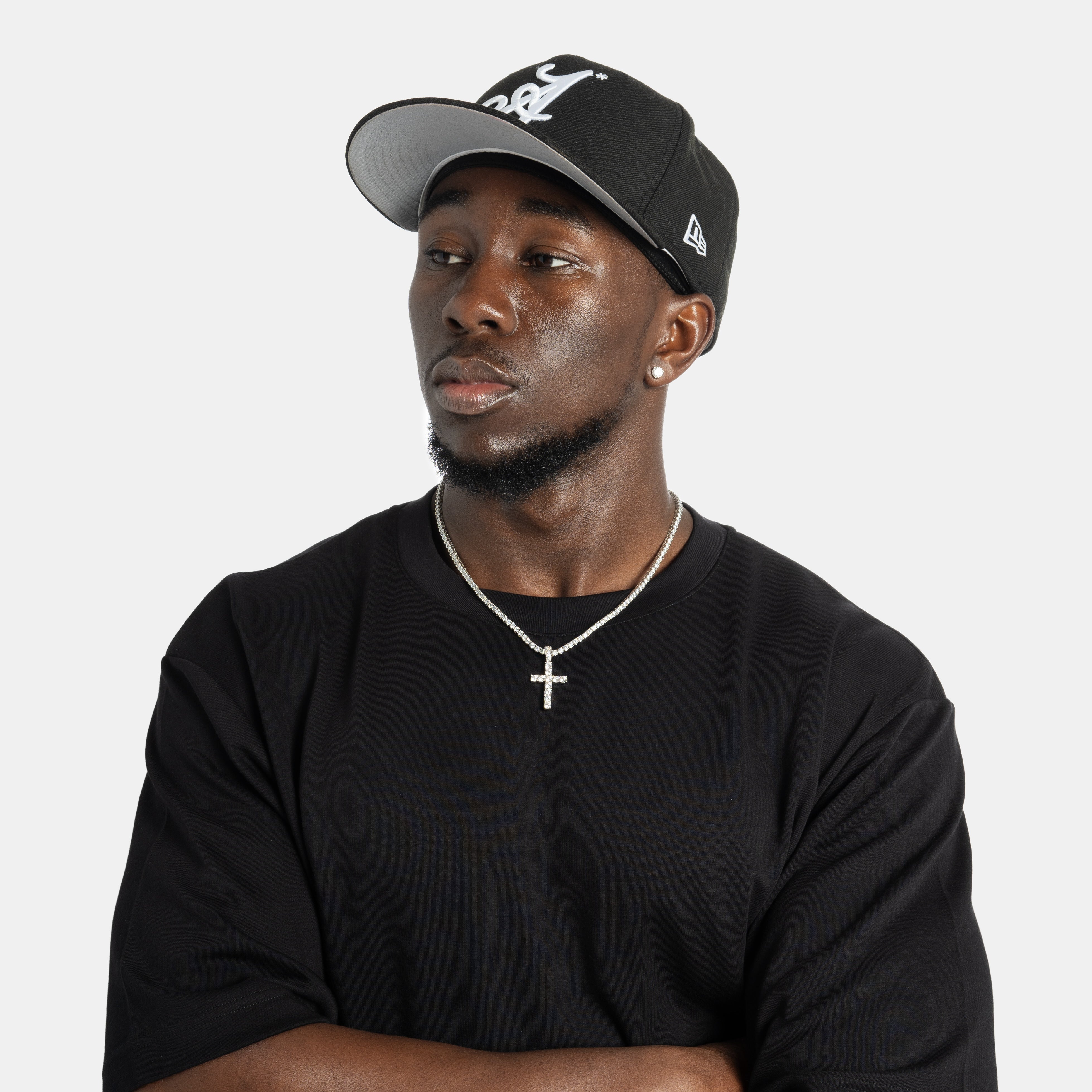 Diamond Cross Pendant - ViViGleam