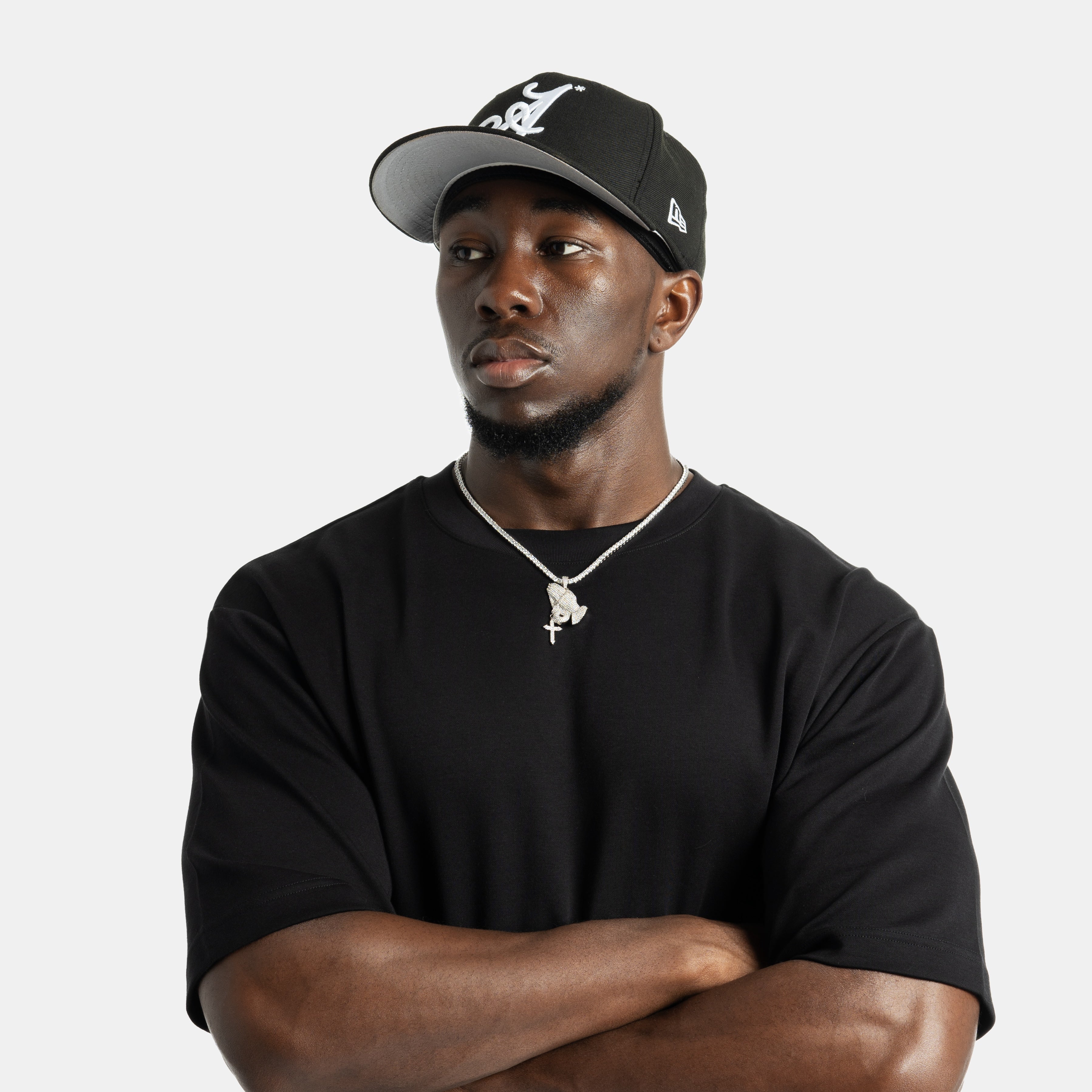 Iced Praying Hand Pendant - ViViGleam