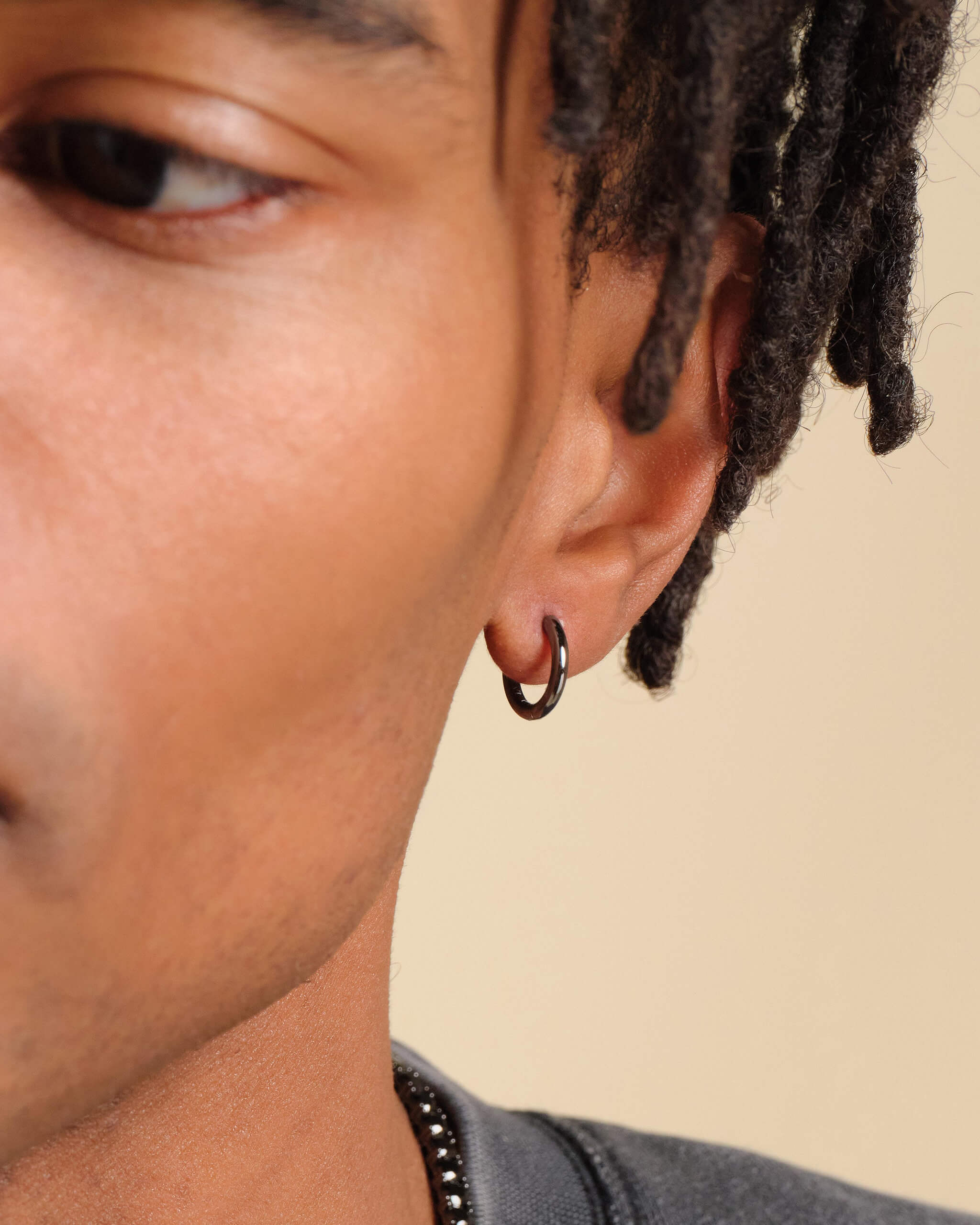 Thin Hoop Earrings - Black - ViViGleam